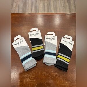 NWT 4 pair of X-Large Feetures Trail Crew Socks